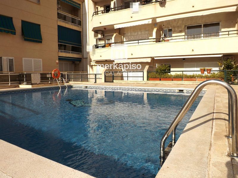 Foto a0e23609-6355-41e7-b75b-00fc6a17bcf2. Àtic amb aparcament piscina a Calafell platja Calafell