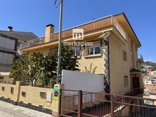 Piso  Cuspide. Bonito piso muy amplio y cerca del instituto