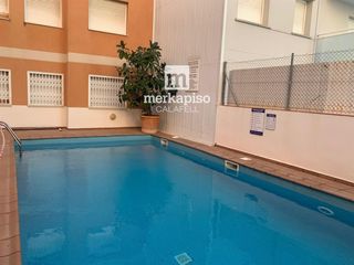 Pis  Estany  en  l'estany. Planta baja seminueva con vistas al mar, piscina en la playa de