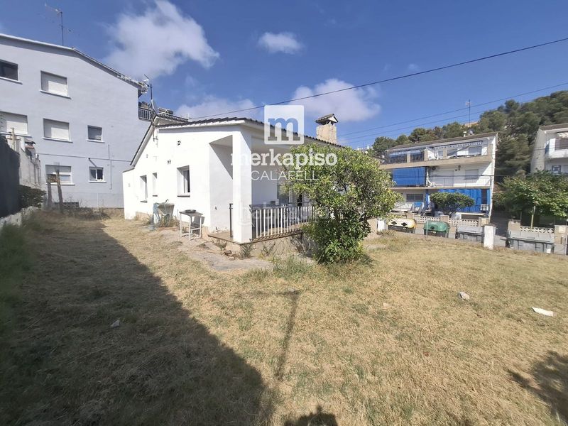 Foto 45b0c61f-f202-496b-a695-8104159bfe2a. Casa en Segur de Calafell nucli urbà Segur de Calafell