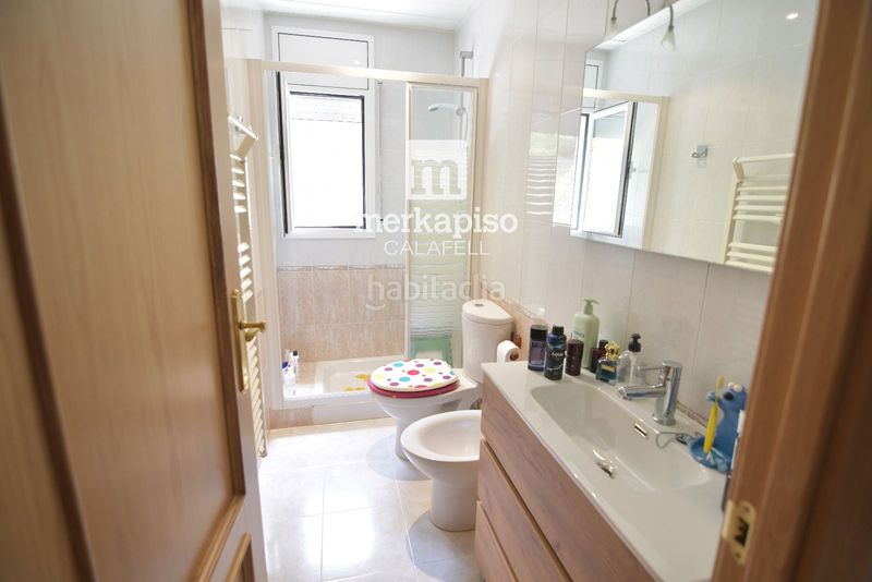 Foto 2c00b161-b63d-4f2a-ab6e-45a4137b5f6e. Casa adossada amb calefacció aparcament piscina a Roda de Barà