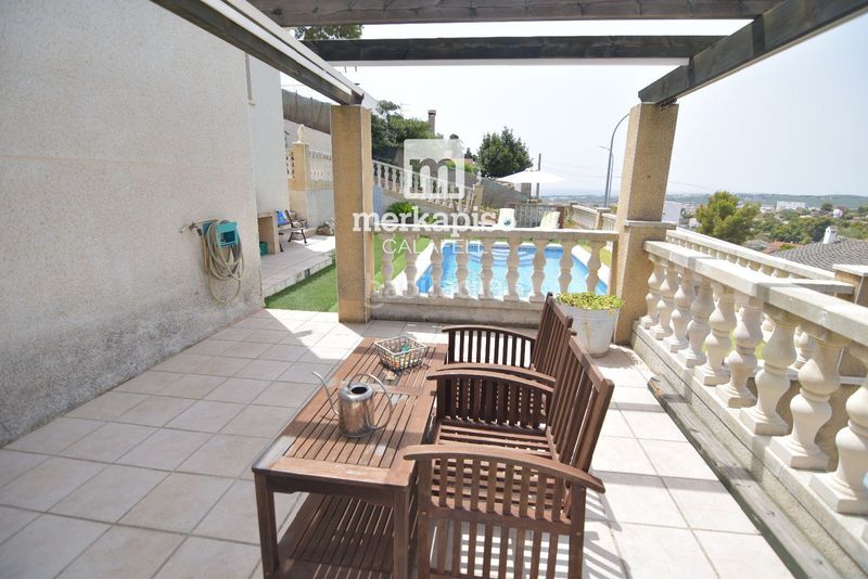 Foto e118fc7d-0769-4ca2-ae01-c83be598b744. Casa adossada amb calefacció aparcament piscina a Roda de Barà