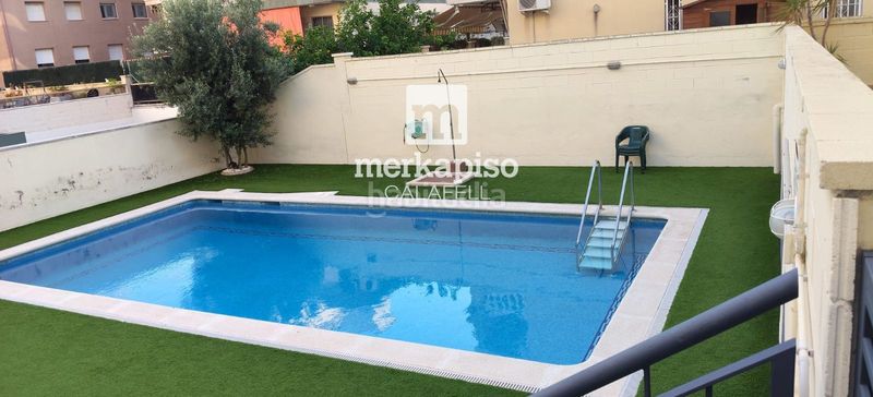 Foto 2bfb0bb0-8dd9-4d6d-9bec-d738dc4cc47b. Pis amb aparcament piscina a Segur Platja Segur de Calafell