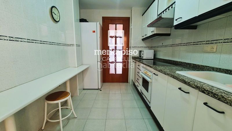 Foto a111df80-f7d3-4b79-80ac-f99dd390350c. Pis amb aparcament piscina a L´Estany Calafell