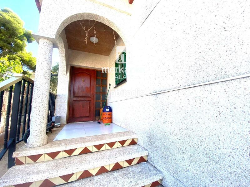 Foto 0b477c86-2e97-4516-9dbb-7741247f3f35. Xalet a Cunit residencial Cunit