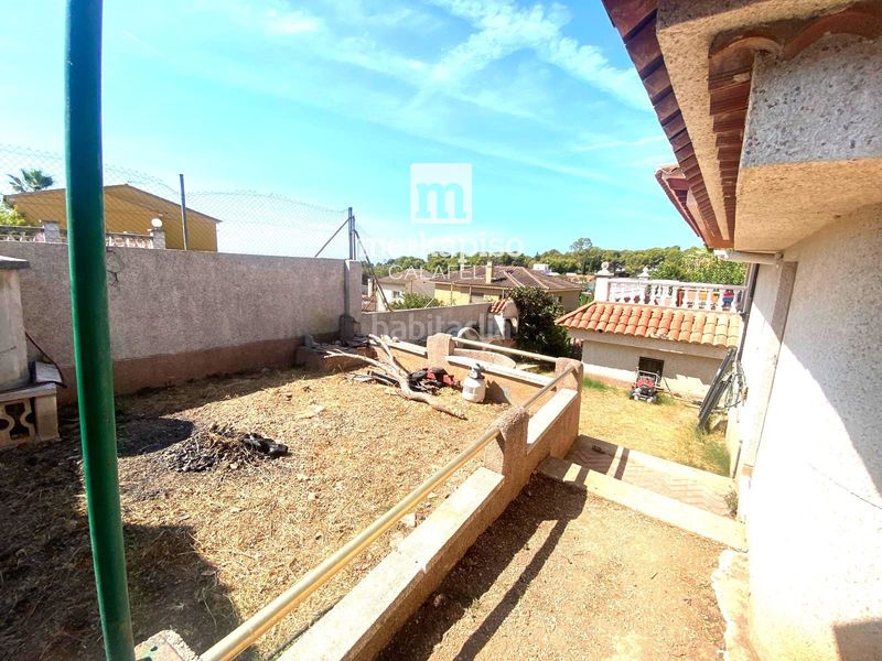 Foto 5cdead99-fce0-498a-9539-9b5c3f069724. Xalet a Cunit residencial Cunit