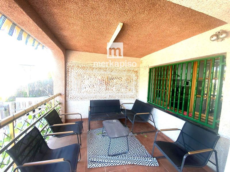 Foto 73f113b2-0963-49f2-8cb2-3e8e028cbc7a. Xalet a Cunit residencial Cunit