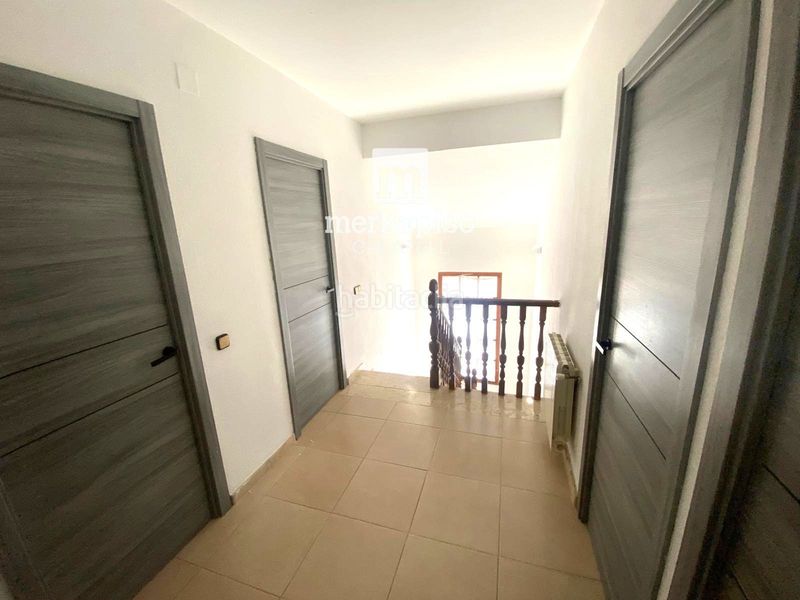 Foto 8a267f7a-ccb5-4b51-aa57-e36ee7db3390. Xalet a Cunit residencial Cunit