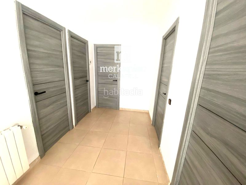 Foto aebcdc82-2ca2-44e2-9ebd-43eb706bdf65. Xalet a Cunit residencial Cunit