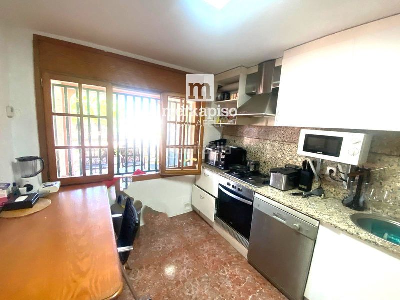 Foto c8fe6967-1ef4-441f-8f62-d976677e80a3. Xalet a Cunit residencial Cunit