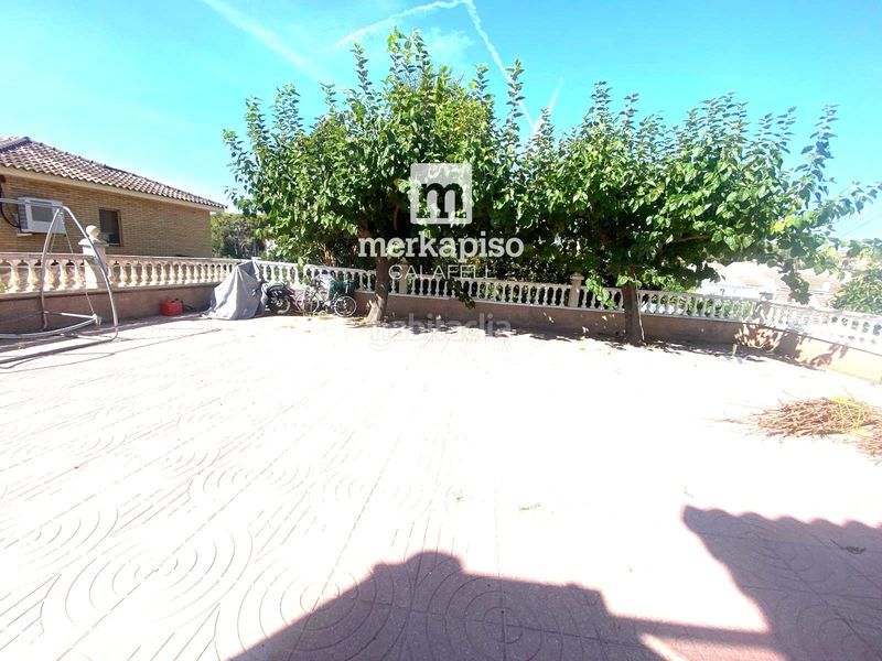 Foto eef81100-d4f3-44ad-bdef-16180f5bd193. Xalet a Cunit residencial Cunit
