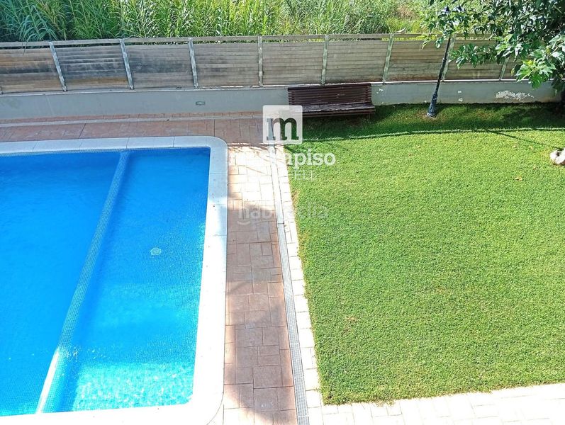 Foto e69a791d-fc8d-40e6-9c4e-99418b2aeec0. Pis amb aparcament piscina terrassa a Calafell platja Calafell