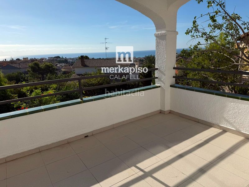 Foto 02b6929d-7109-4031-ac7d-740a3c8e9bd4. Casa amb aparcament a Segur de Calafell nucli urbà Segur de Calafell