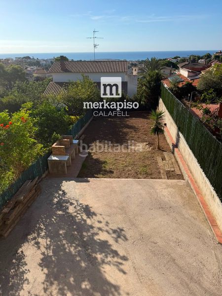 Foto aeeedd01-396b-4614-9f9a-b19a6c3558ce. Casa amb aparcament a Segur de Calafell nucli urbà Segur de Calafell