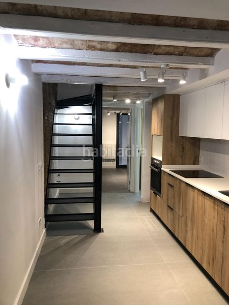 Foto 22dcc3f7-b9be-4cbc-8462-2545e7d61dd9. Dúplex a Raval Barcelona