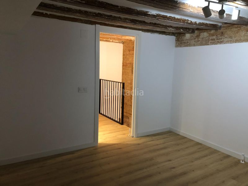 Foto 313429ab-a3fc-45e0-be14-89fef42bb5eb. Dúplex a Raval Barcelona