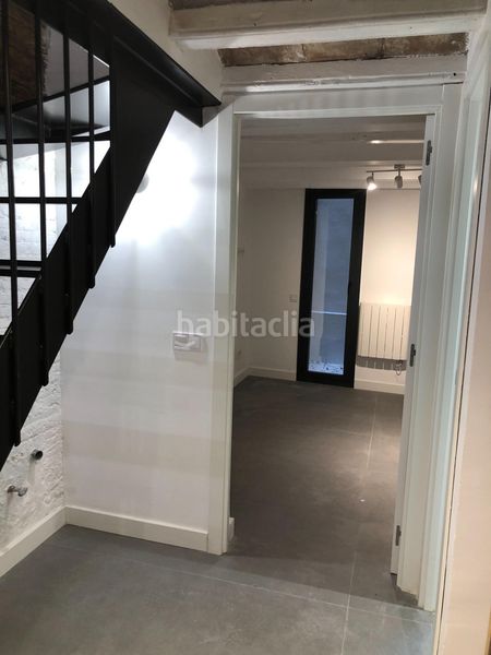 Foto 3c2a579b-687e-48a3-80fa-c04656a63ab1. Dúplex a Raval Barcelona