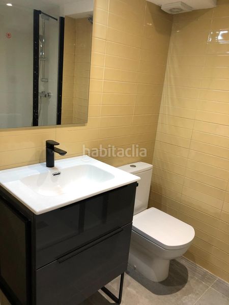 Foto 45df1c9c-d801-41ef-b33c-0ce1318d6b89. Dúplex a Raval Barcelona