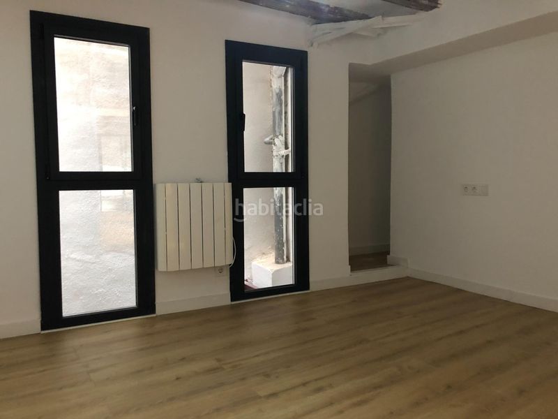 Foto c8c1feb2-de17-455a-9bfc-a1cac71d1781. Dúplex a Raval Barcelona