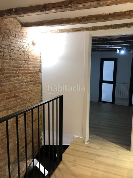 Foto d5ff9ba5-f85a-4c8c-b8ea-5af069c2a1f6. Dúplex a Raval Barcelona