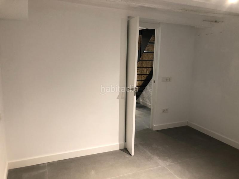 Foto 490f1b98-635a-4337-b364-5efb40422dbf. Planta baja piso en venta en calle santa elena solo inversores en Barcelona