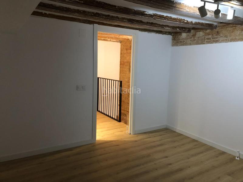 Foto 6765d000-7211-45f6-a518-a92757ea7bf5. Planta baja piso en venta en calle santa elena solo inversores en Barcelona