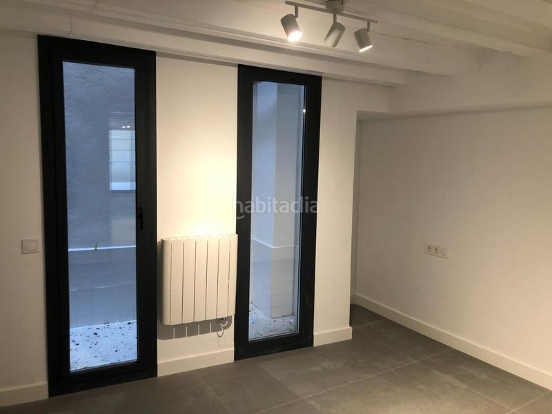 Foto abeb7599-fcf1-441e-b36d-9c6bde9aba4d. Planta baja piso en venta en calle santa elena solo inversores en Barcelona