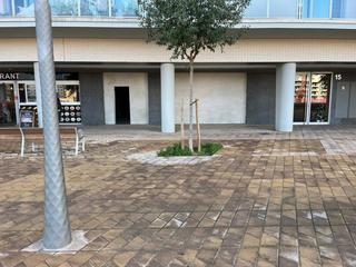 Affitto Locale commerciale  Carrer carrer pi i margall. Local en alquiler con salida de humos