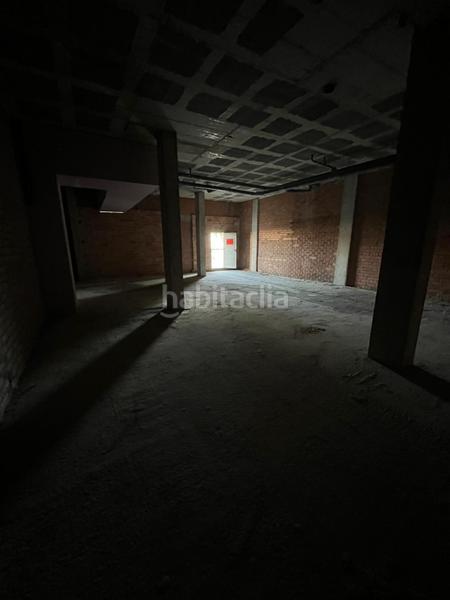 Foto a7f65630-aff0-48b6-ad2c-3cfa784b9fb1. Alquiler local comercial local en alquiler con salida de humos en Badalona