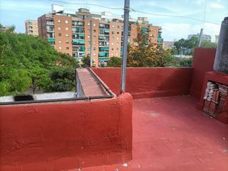 Casa a Llefià. Casa en venta con patio y terraza