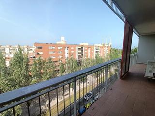 Piccolo appartamento in Sant Joan Baptista. Piso todo exterior con balcón, parking y trastero incluidos