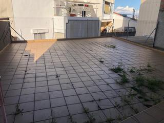 Rez-de-chaussée à La Cogullada. Planta baja con patio en la collugada