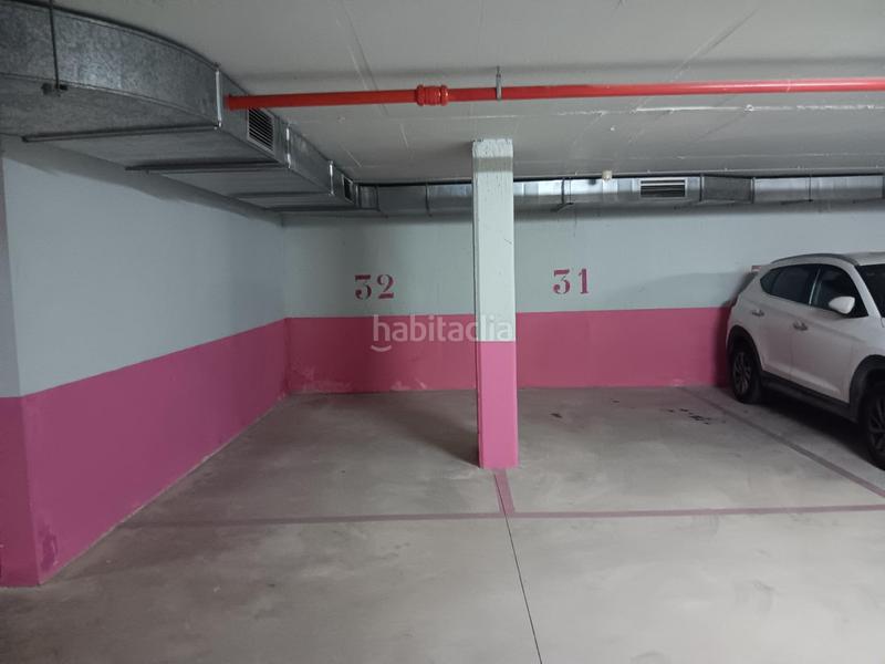 Foto 1bc9003b-f344-4b57-95fb-16924379ad14. Aparcament cotxe a Ampolla (L´)