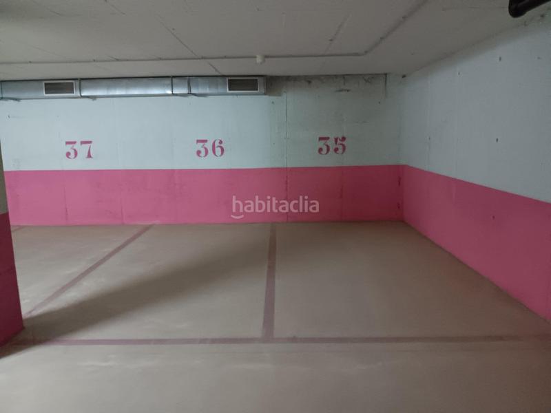 Foto 22f8d9df-2f9a-466f-a2f1-1c77b2854f82. Aparcament cotxe a Ampolla (L´)