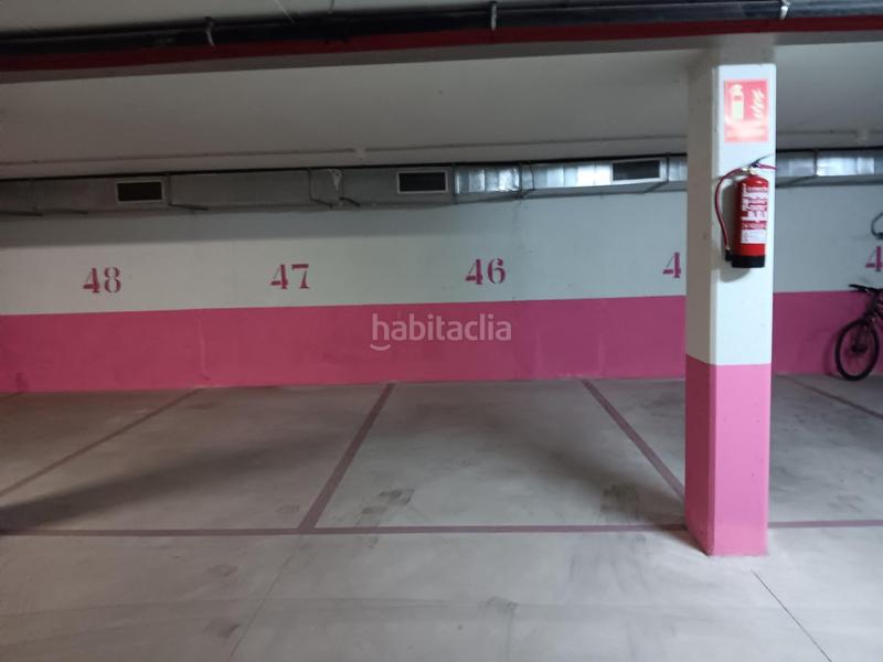 Foto 379caa1f-7162-47d1-94e4-26215cfc4b25. Aparcament cotxe a Ampolla (L´)