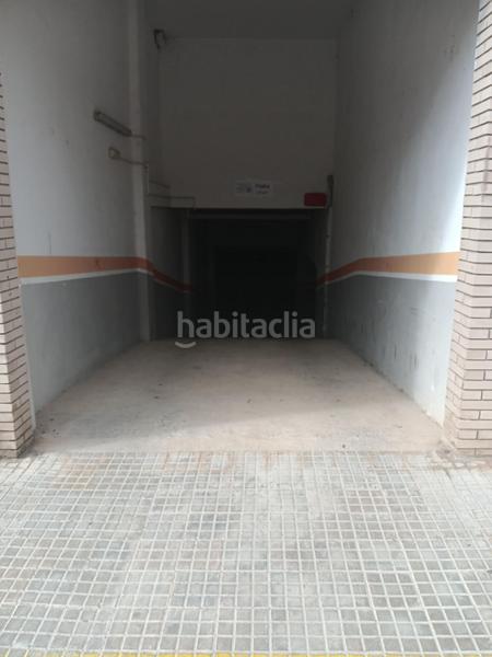 Foto 559697d6-a632-4379-86ee-d187654d4716. Aparcament cotxe a Ampolla (L´)