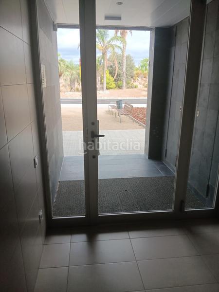 Foto eadca3fe-c17b-4006-9538-0d67f4d77060. Aparcament cotxe a Ampolla (L´)