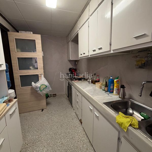 Foto 6e381f0d-2d8d-4d83-869a-e92df19a8f8c. Piso  en venta en Can Rull de 3 habitaciones muy luminoso en Sabadell