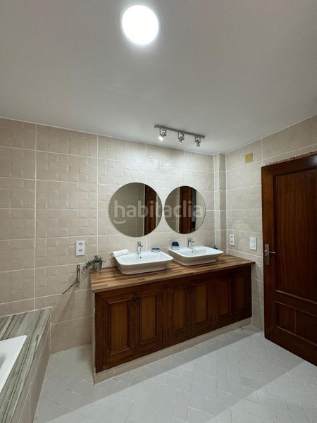 Foto f9506ef5-9d23-47fa-a9d2-a4e4ccd62ee5. Pis a Onda