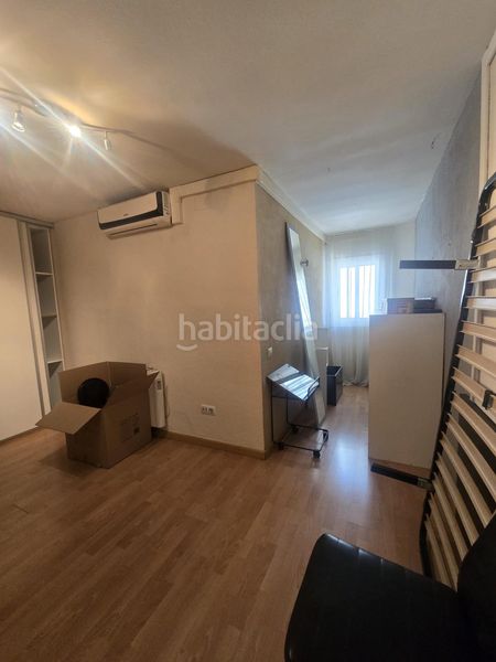 Foto c473b661-fc3d-4665-8422-29f4d13ba45a. Àtic a Roquetes Barcelona