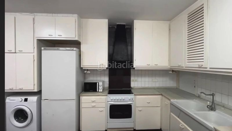 Foto a2d79946-ce65-4713-8763-adedea0184d7. Xalet amb aparcament piscina a Roda de Barà