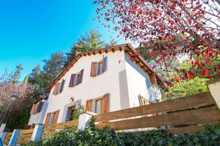 Chalet  Passeig de sant jordi. Chalet con 4 habitaciones amueblado con calefacción y vistas a l