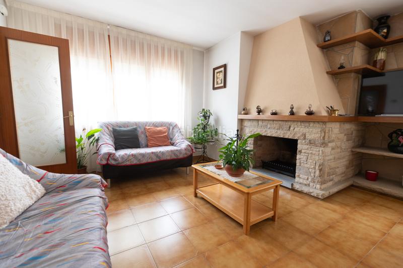 Foto e9681c08-d333-4232-982f-cea03418b08c. Haus mit heizung parking in Seva