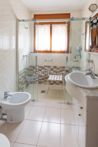 Foto fec21a90-2535-41be-af02-87a2d8a08229. Haus mit heizung parking in Seva