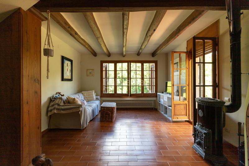 Foto 103b97b1-d8be-4a95-a436-dd92dc923588. House with parking in Seva