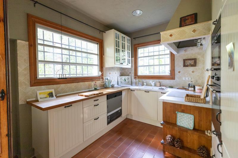 Foto 30413a82-01a9-426e-983e-ffedcc7d0a8e. House with parking in Seva