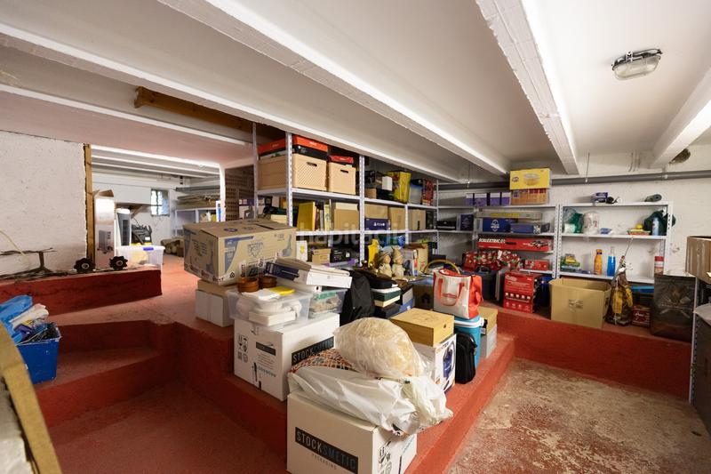 Foto 5235af5f-5607-484f-a9d8-65a512380654. House with parking in Seva