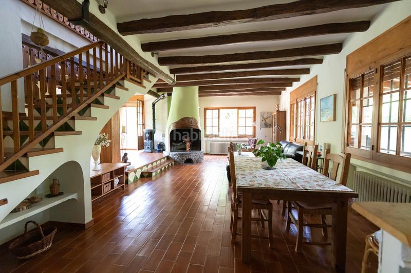 Foto 66077bdc-8564-487b-b30a-186737eabd3b. House with parking in Seva