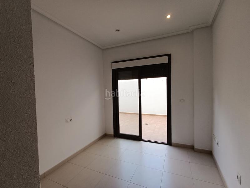 Foto e91bf827-e52a-4e38-8dc8-4204f51169dd. Etagenwohnung mit parking in Puerto Deportivo Torrevieja