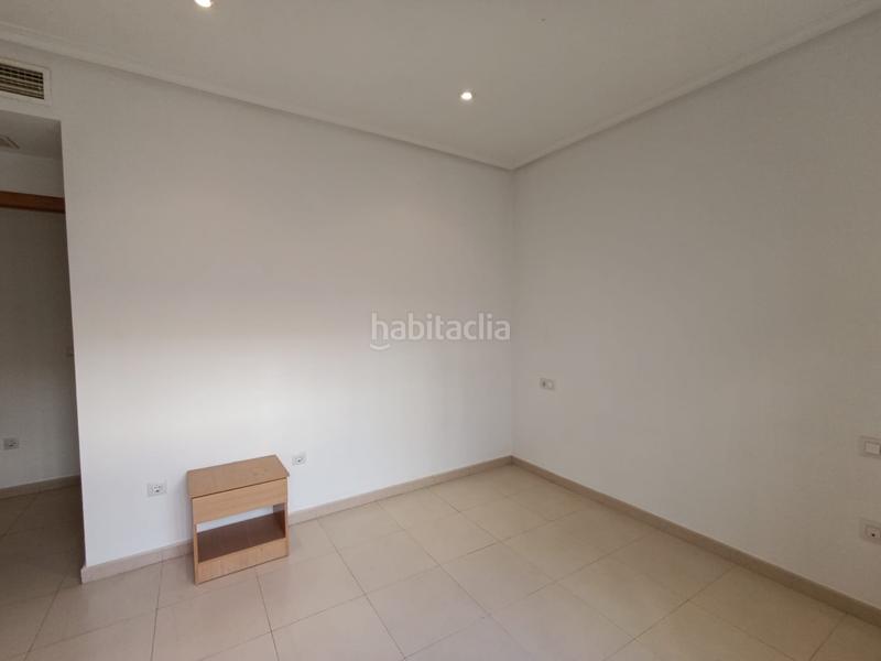 Foto 4183ccc1-7cf8-48bc-a8fa-76115bb90041. Pis amb aparcament a Puerto Deportivo Torrevieja